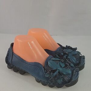 Socofy Handmade Blue Leather 3D Flower Slip On Women's Loafers